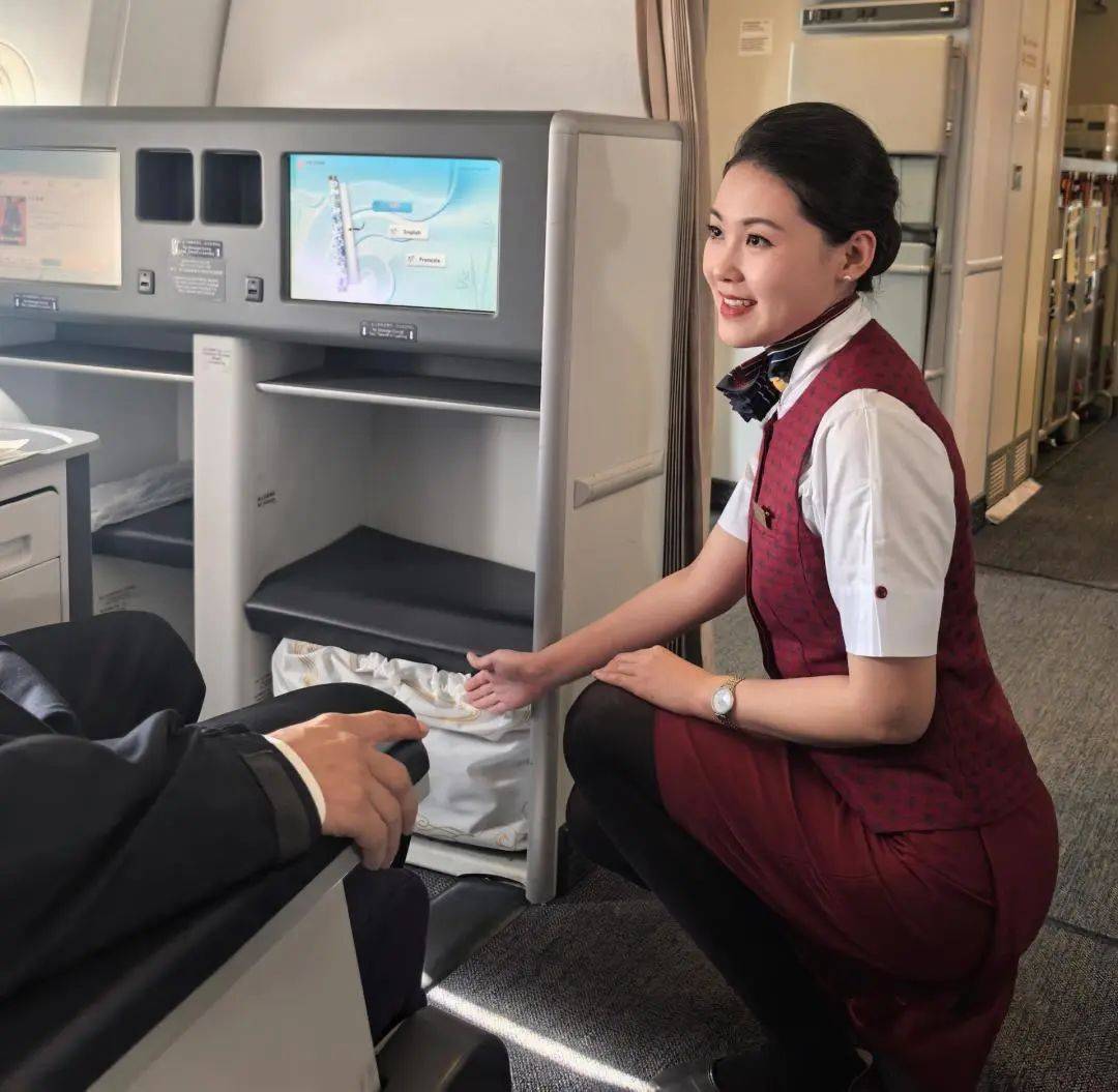 國航推出“愛心隨行”服務系列產品，深化信息咨詢服務體驗